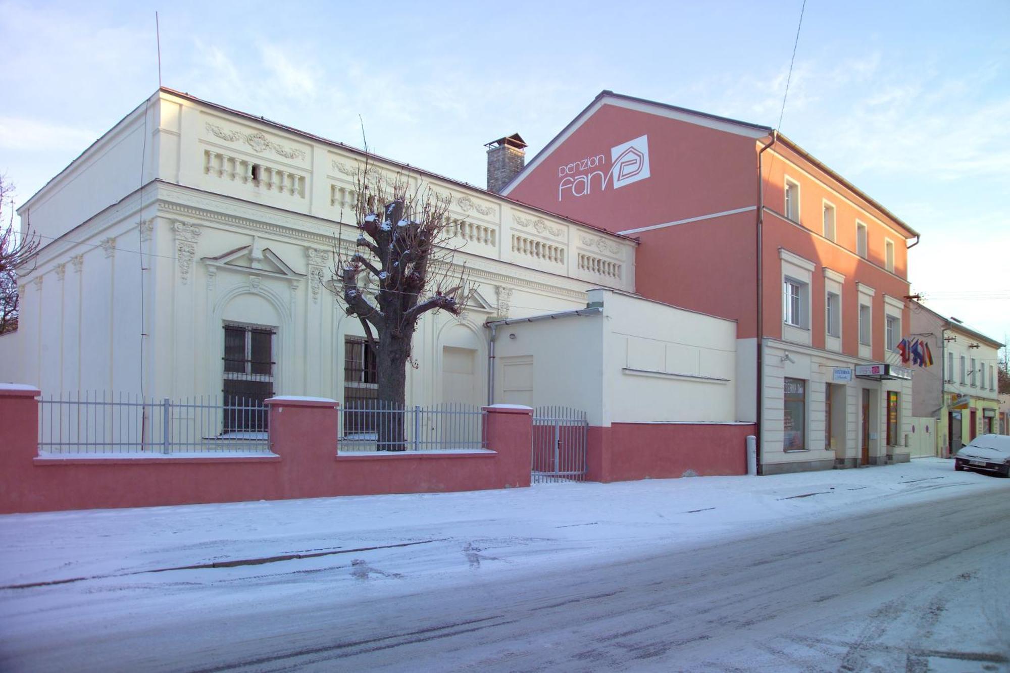 Penzion Fan Karlovy Vary Exterior foto
