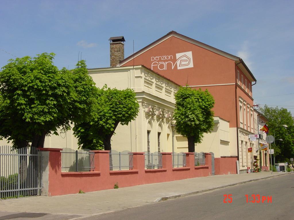 Penzion Fan Karlovy Vary Exterior foto