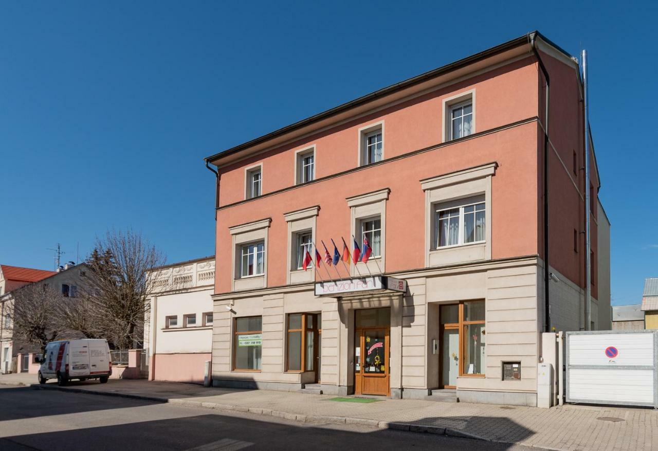 Penzion Fan Karlovy Vary Exterior foto